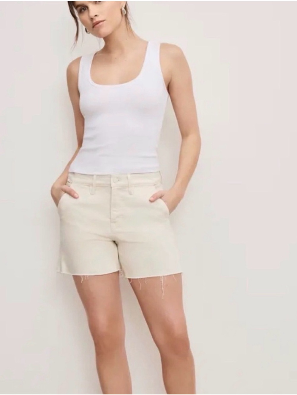Good American Cream  Denim Bermudas sold out!! NEW